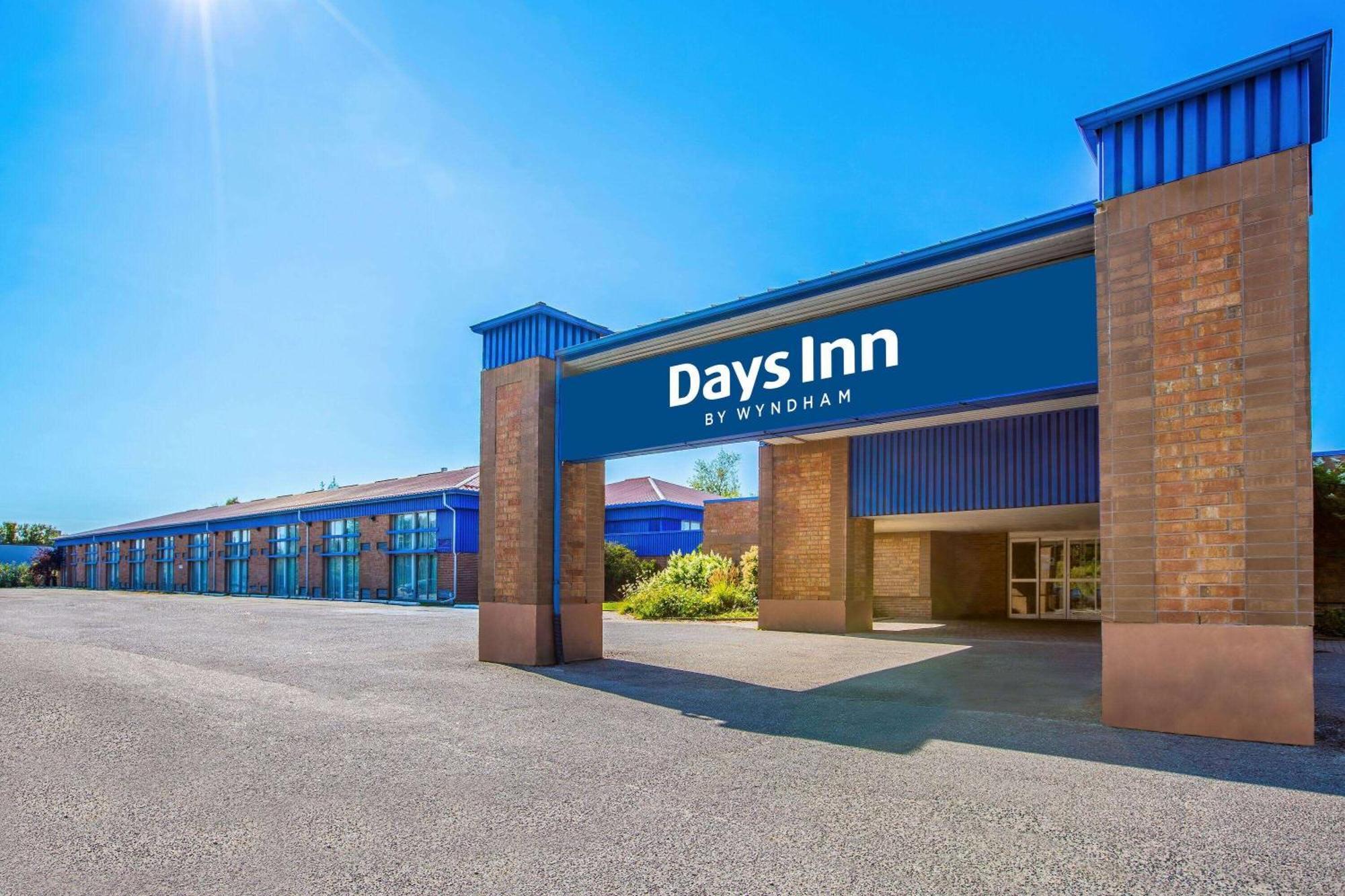 Days Inn By Wyndham Sudbury & Conference Centre Екстериор снимка